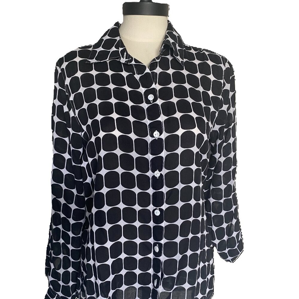 EUC FOXCROFT Black/White Wrinkle Free Shaped Fit Button Up Shirt sz 10